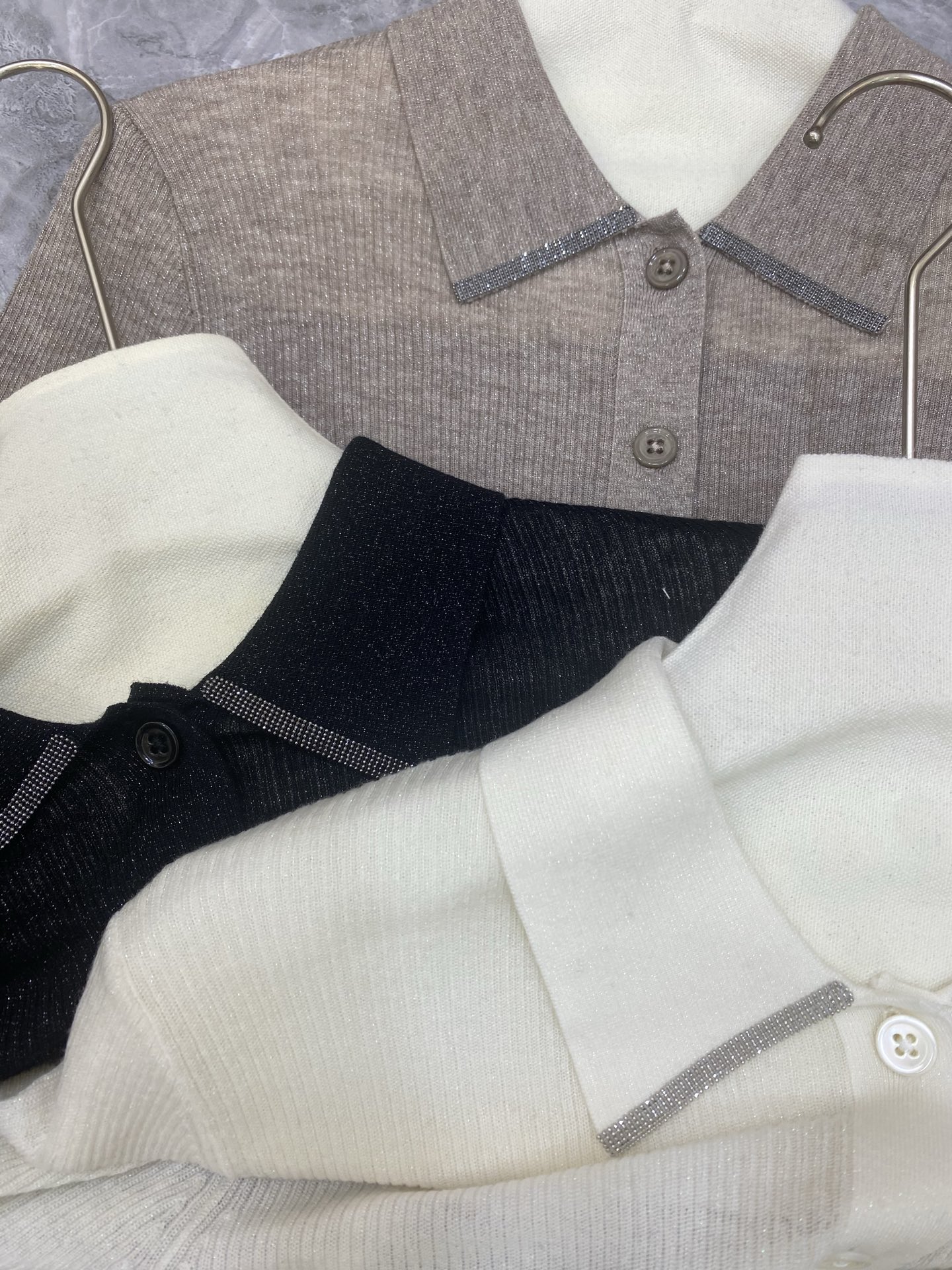 P828 Hard-Ass Dress: Wool, Gills, Thin Film Fibres in White, Purple, Black - 图片 9