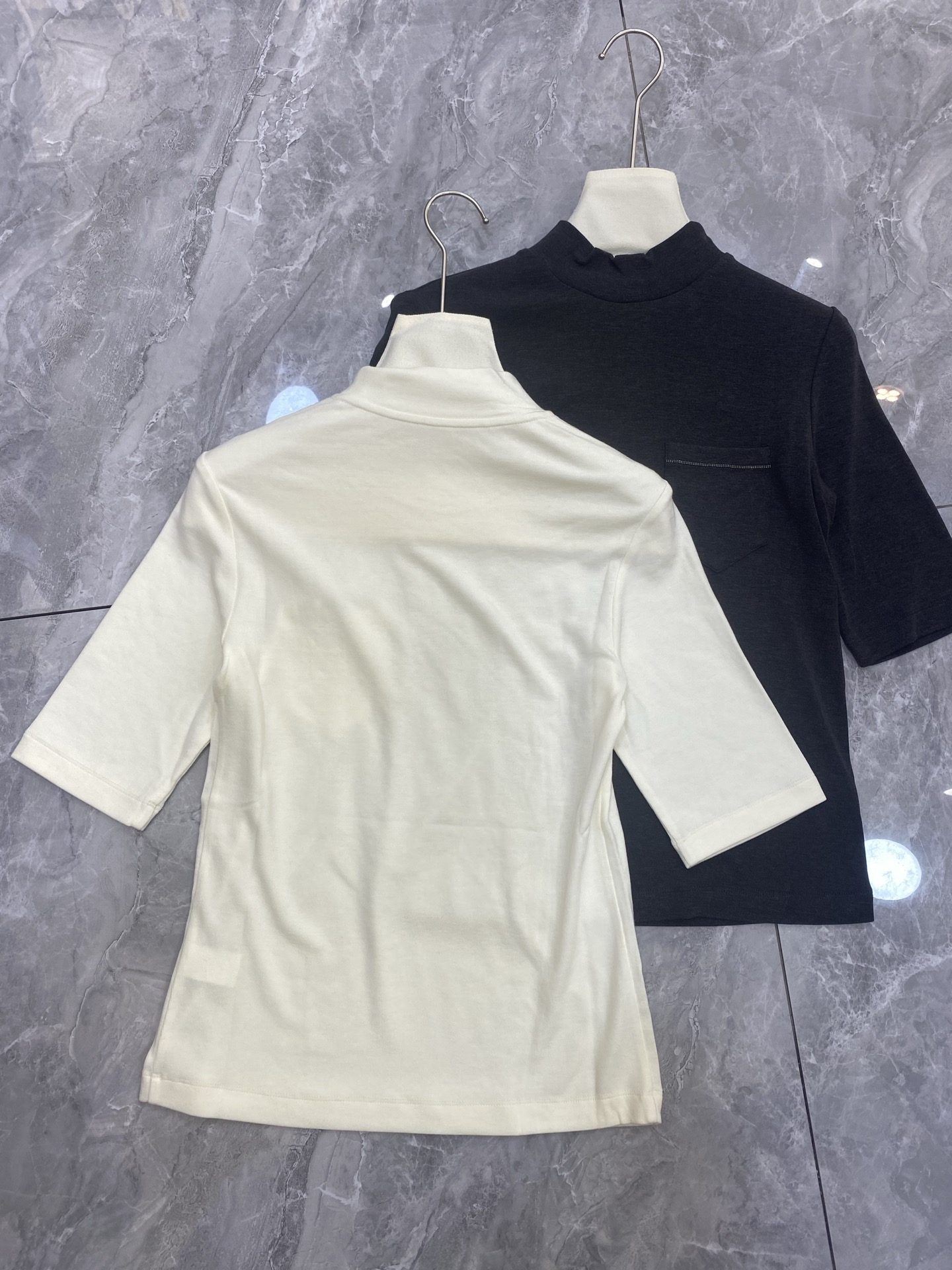 “Versatile P587 Dress: Silk Blend with Semi-High-Collar Shirt, Almond Dark Grey” - 图片 2