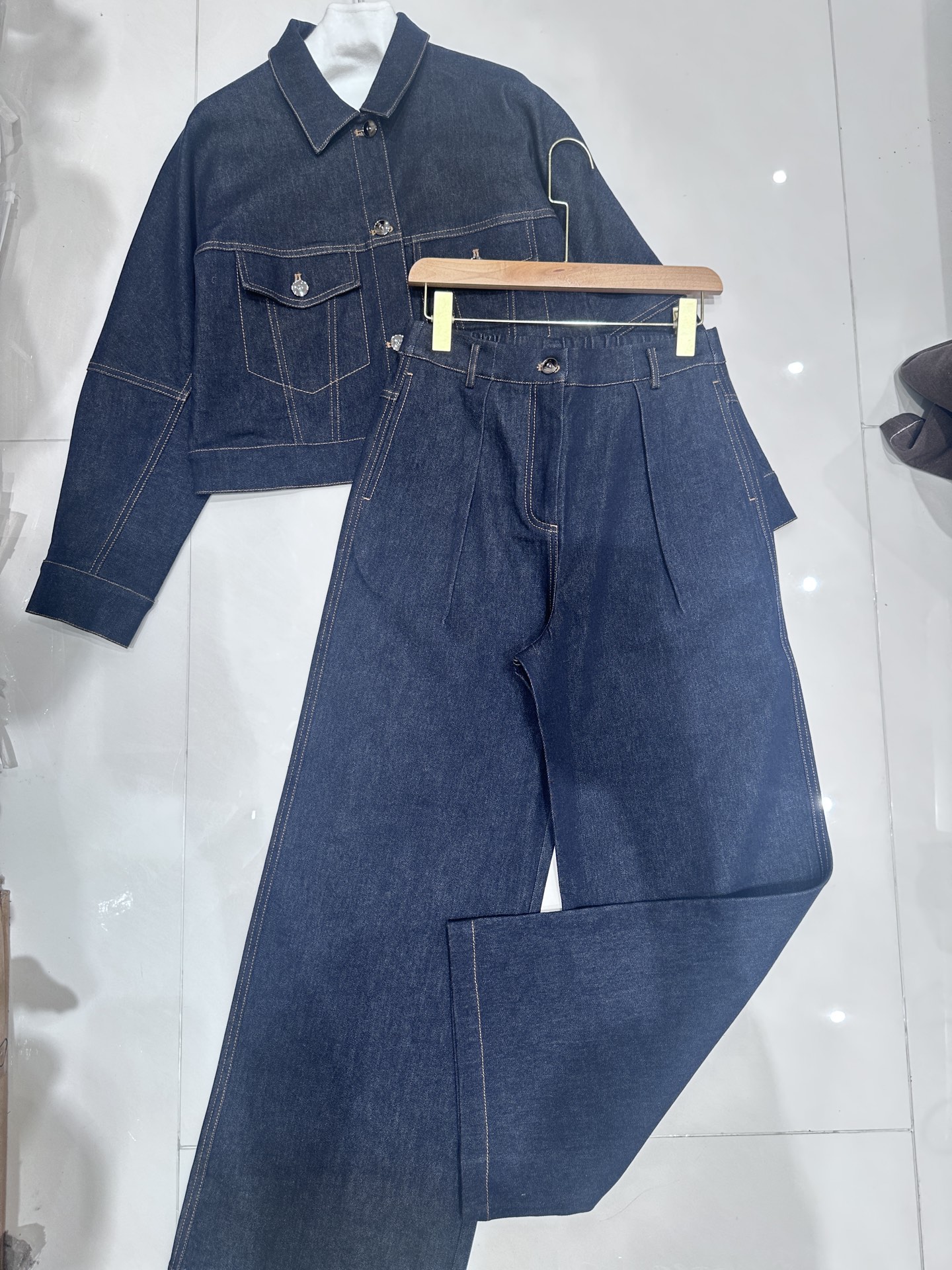 “Bad-Ass Girl Style: P-912 Pants in Cowboy Blue, 97% Cotton, 3% Polyester” - 图片 4