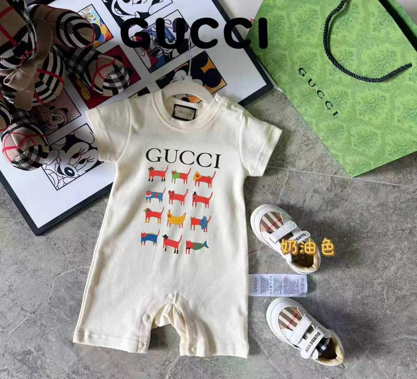 Mono de verano para bebé G@95 Tela personalizada, suave y cómoda. Múltiples patrones disponibles. Color crema, suave y …