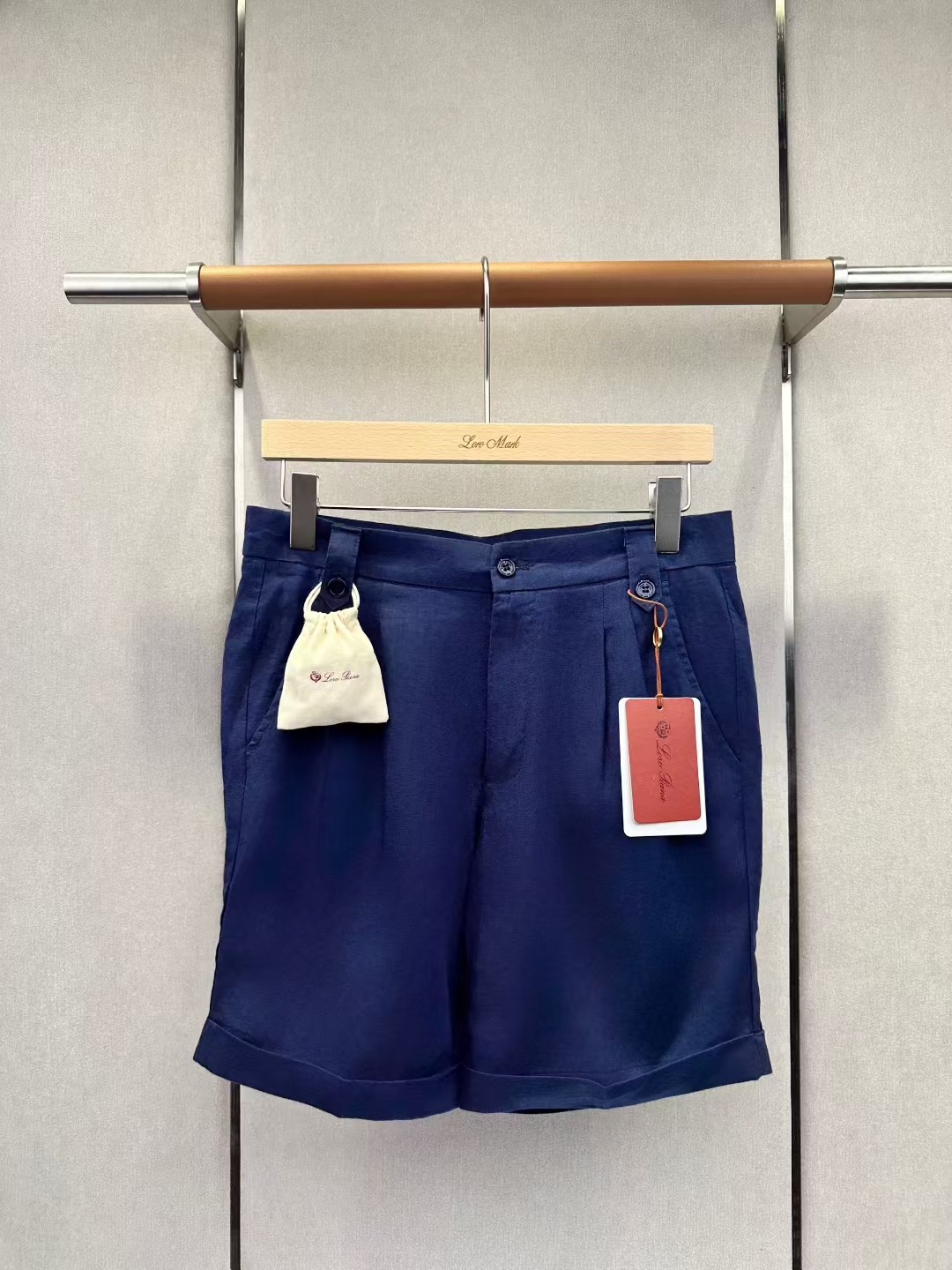 Loro Piana Pantalones Cortos Casuales de Lino para Hombre - Colección Primavera/Verano