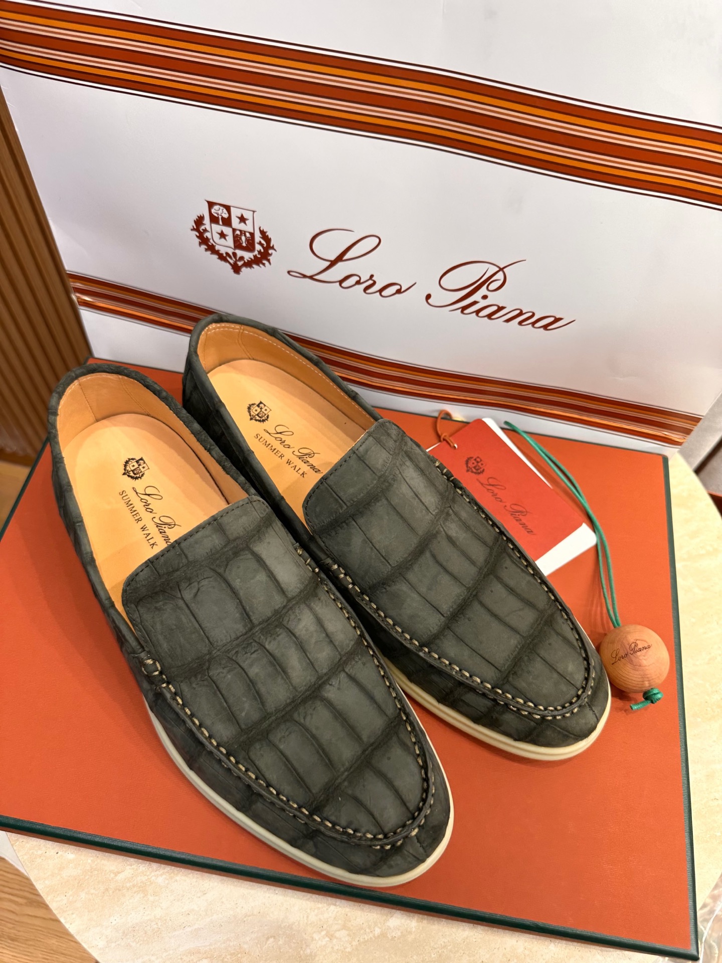 Loro Piana Men's Summer Walk Alligator Loafers - Luxurious Style and Comfort 2 i1754314325839 9332 0 0