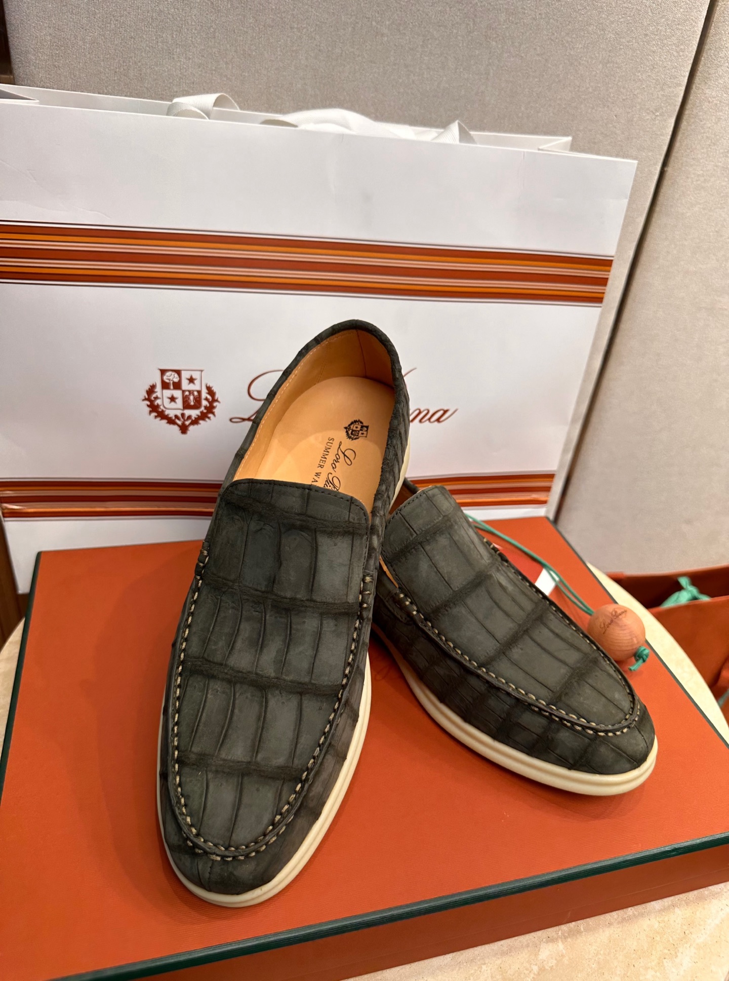 Loro Piana Men's Summer Walk Alligator Loafers - Luxurious Style and Comfort 3 i1754314325905 9366 0 1