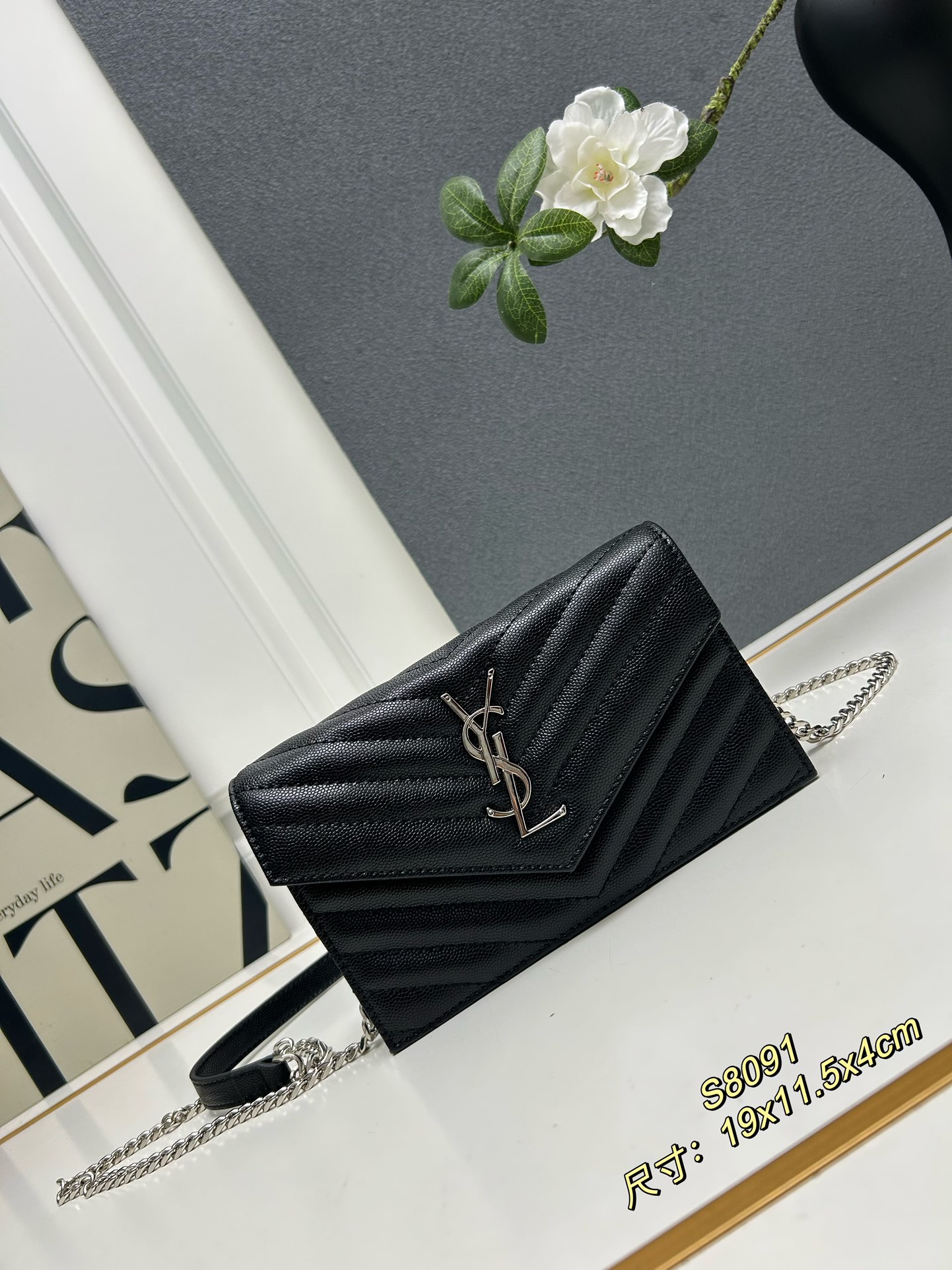 Yves Saint Laurent Crossbody & Shoulder Bags Cowhide Envelope