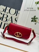 340 ¥ Valentino Valentino🆕 L'ultima borsa a tracolla in passerella in passerella ❤ Borsa in pelle di vitello, decorata con dettagli vlogo dorati in bronzo. Questo modello può essere indossato con un cinturino e una ascelle trasversale, in stile super opaco❣️❣️-bronze-bronze Accessori in metallo-uno-dimensione della cerniera interna: 27✖️13✖️6,5 cm-size: 5032 1 340 ¥ Valentino Valentino🆕 L’ultima borsa a tracolla in passerella in passerella ❤ Borsa in pelle di vitello, decorata con dettagli vlogo dorati in bronzo. Questo modello può essere indossato con un cinturino e una ascelle trasversale, in stile super opaco❣️❣️-bronze-bronze Accessori in metallo-uno-dimensione della cerniera interna: 27✖️13✖️6,5 cm-size: 5032