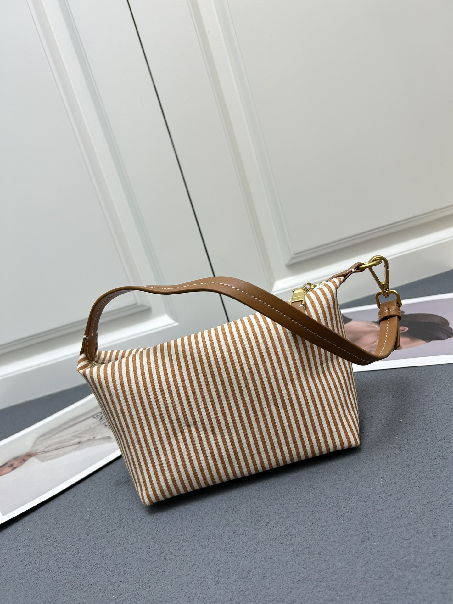 Saint Laurent Classic Luxury Handbag Shoulder Crossbody Bag Ref.81CBEE40 2