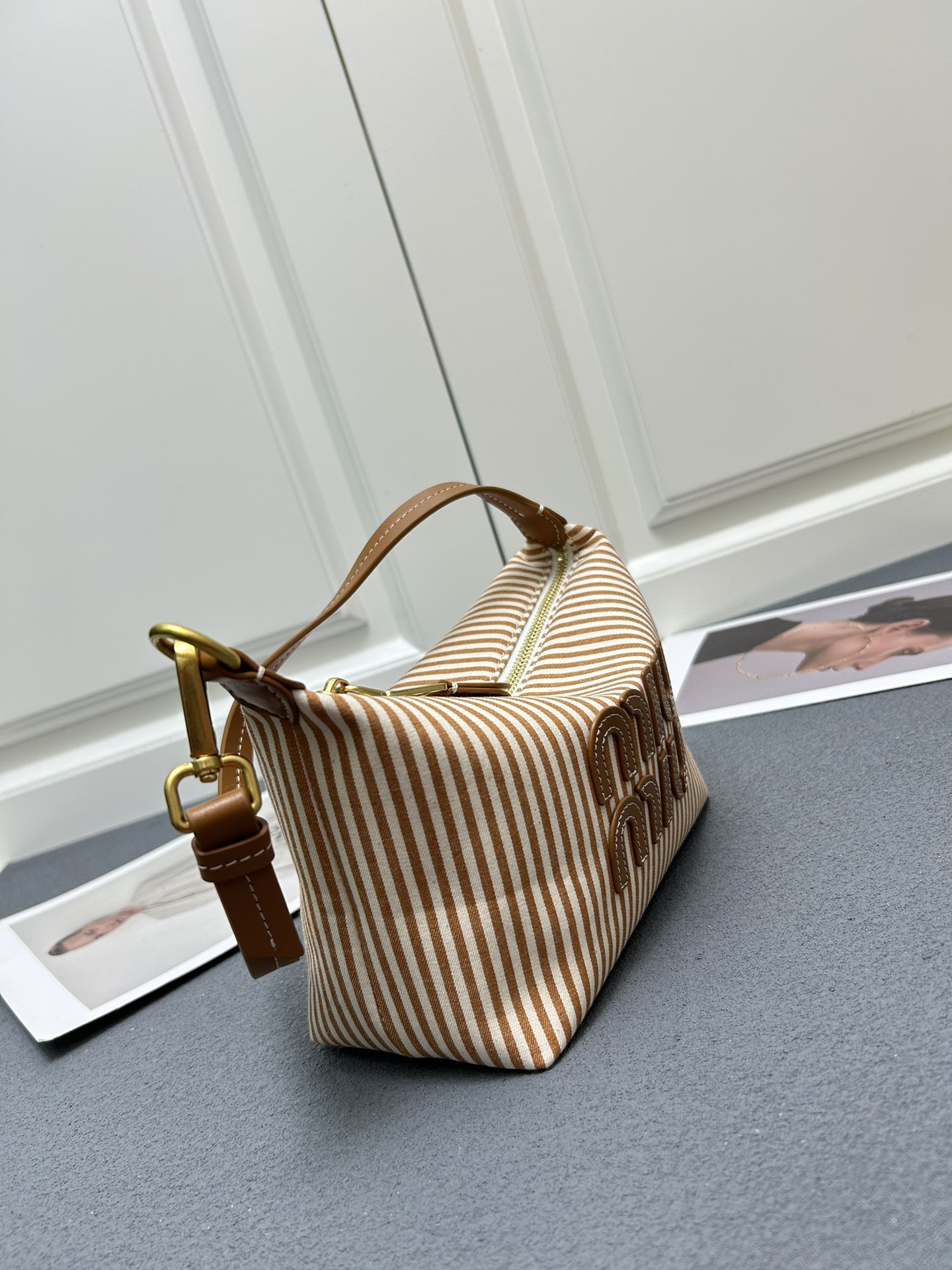 Saint Laurent Classic Luxury Handbag Shoulder Crossbody Bag Ref.81CBEE40 3