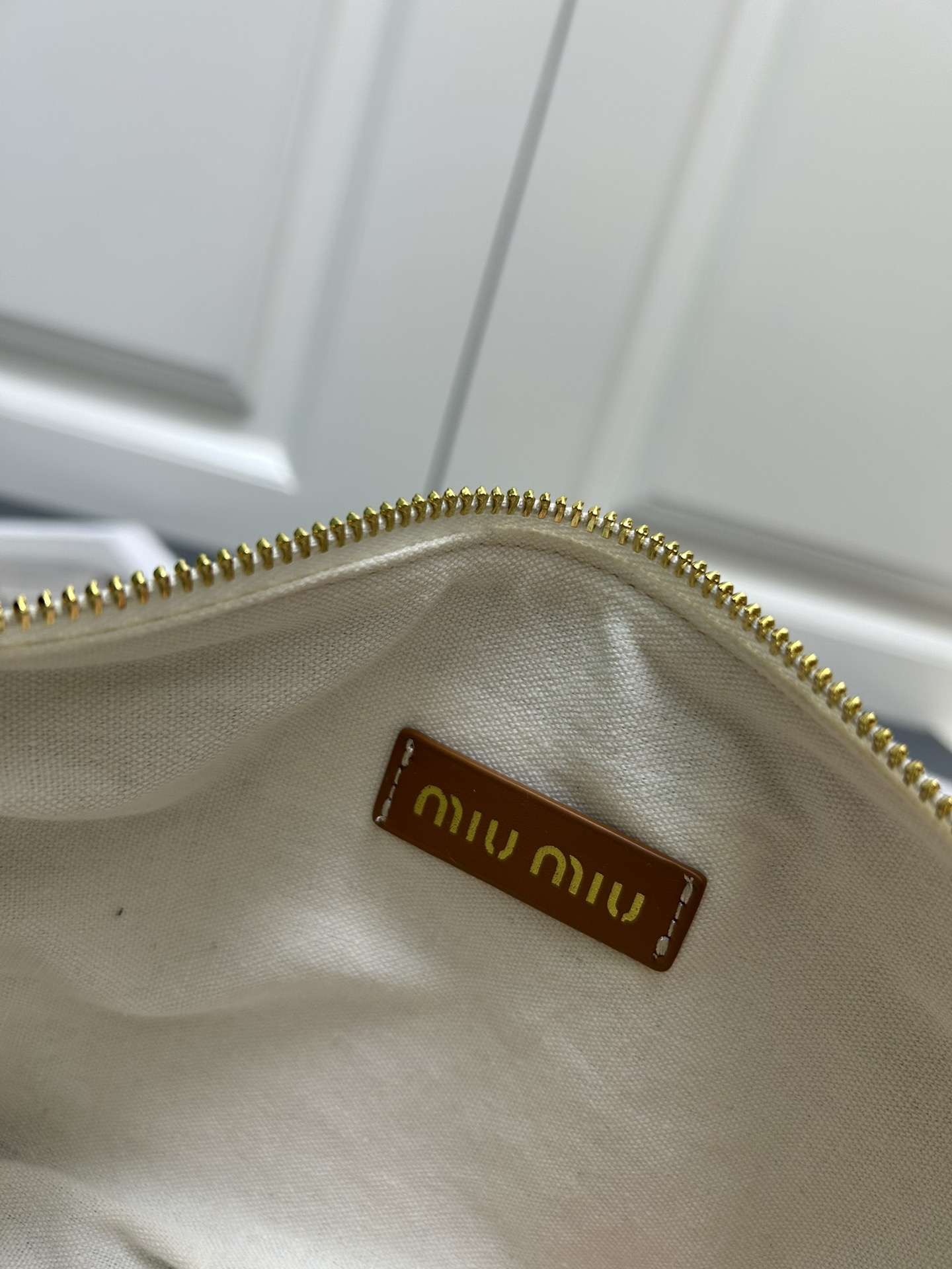 Saint Laurent Classic Luxury Handbag Shoulder Crossbody Bag Ref.81CBEE40 9