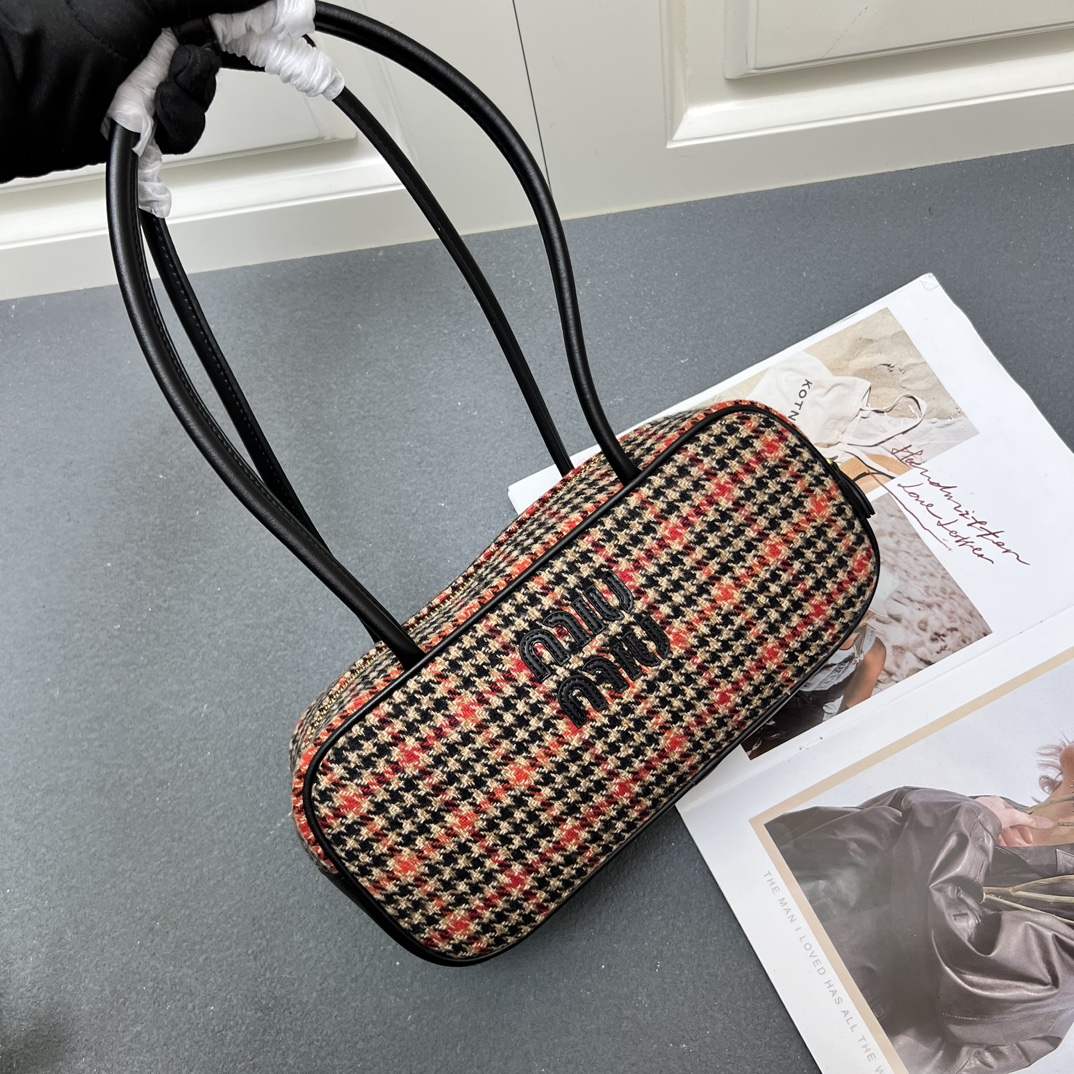 Miu Miu Bowling Bag in Checkered Wool with Leather Trim, 28x12x9cm 2 i1731812849 2545 0