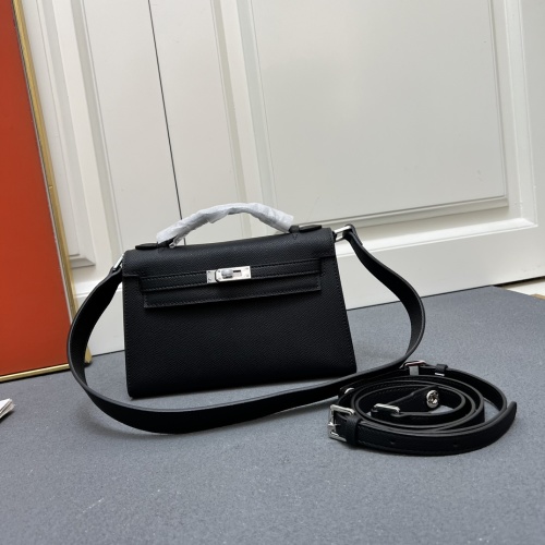 Élégant Sac Kelly Noir en Cuir EP avec Double Bandoulière de Luxe 1 Élégant Sac Kelly Noir en Cuir EP avec Double Bandoulière de Luxe