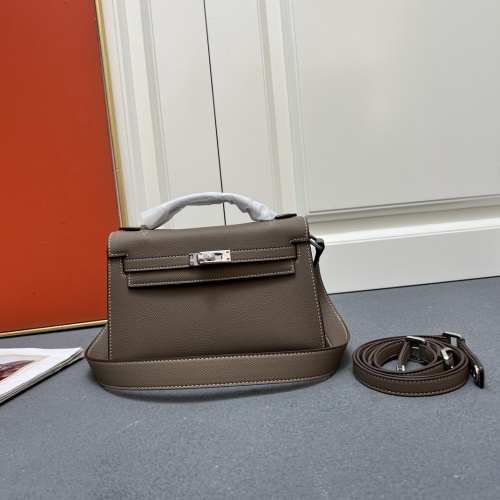 Elegante Bolso Kelly de Cuero Genuino con Correa de Hombro Ajustable 1 Elegante Bolso Kelly de Cuero Genuino con Correa de Hombro Ajustable