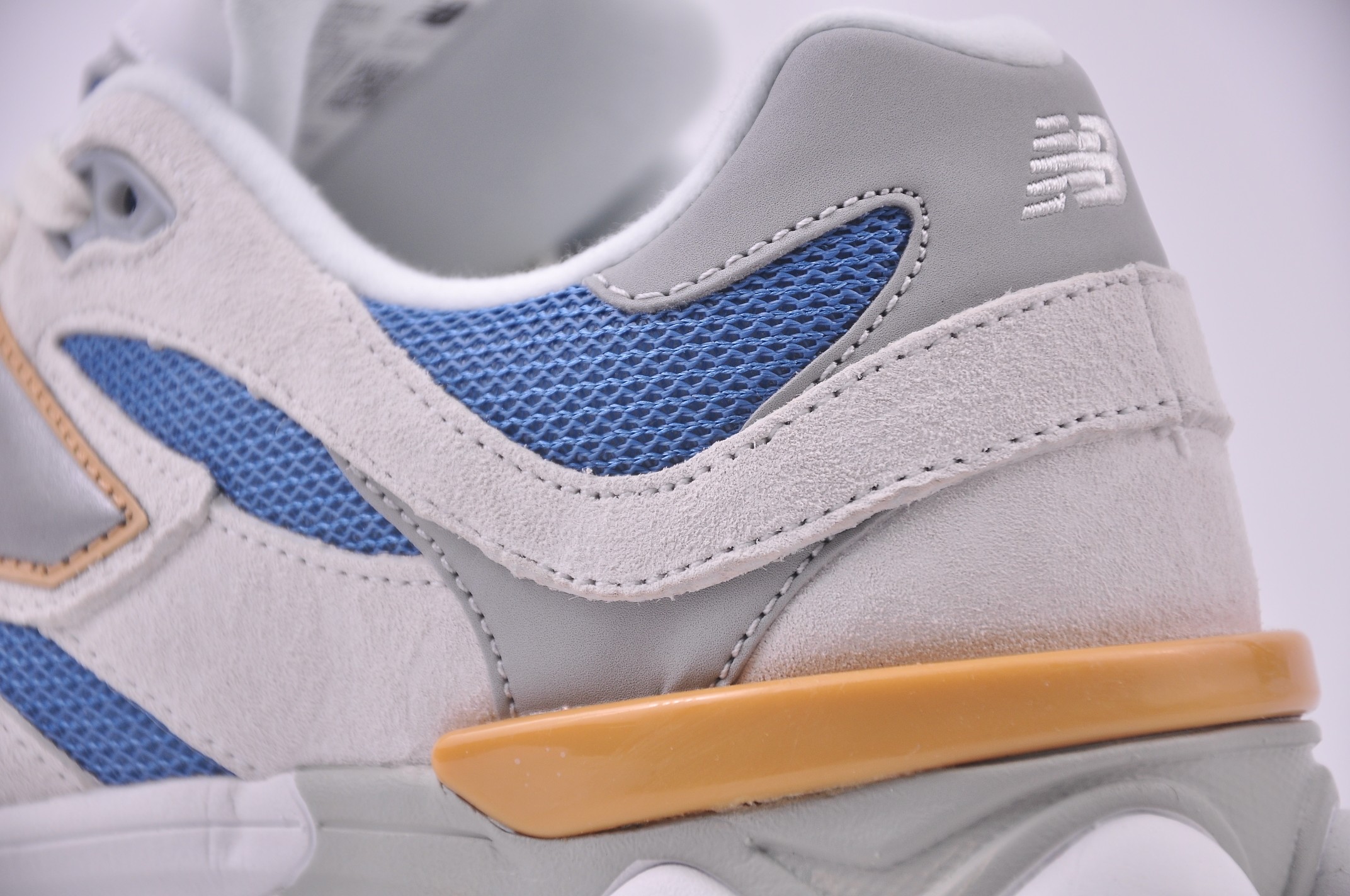 新百伦New Balance NB9060 联名款 复古休闲运动慢跑鞋 U9060FM