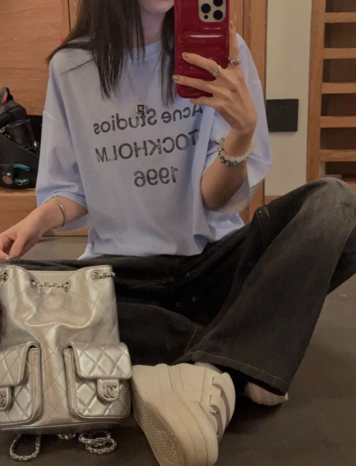 50210A，夏日呼吸感 蓝色   衣橱里必须要有一件吧！能让你瞬间心情da好的空气蓝！柔和又带着点紫调，清新百搭，面料有轻微的自然褶皱，拥有随手一搭就出门的自在感