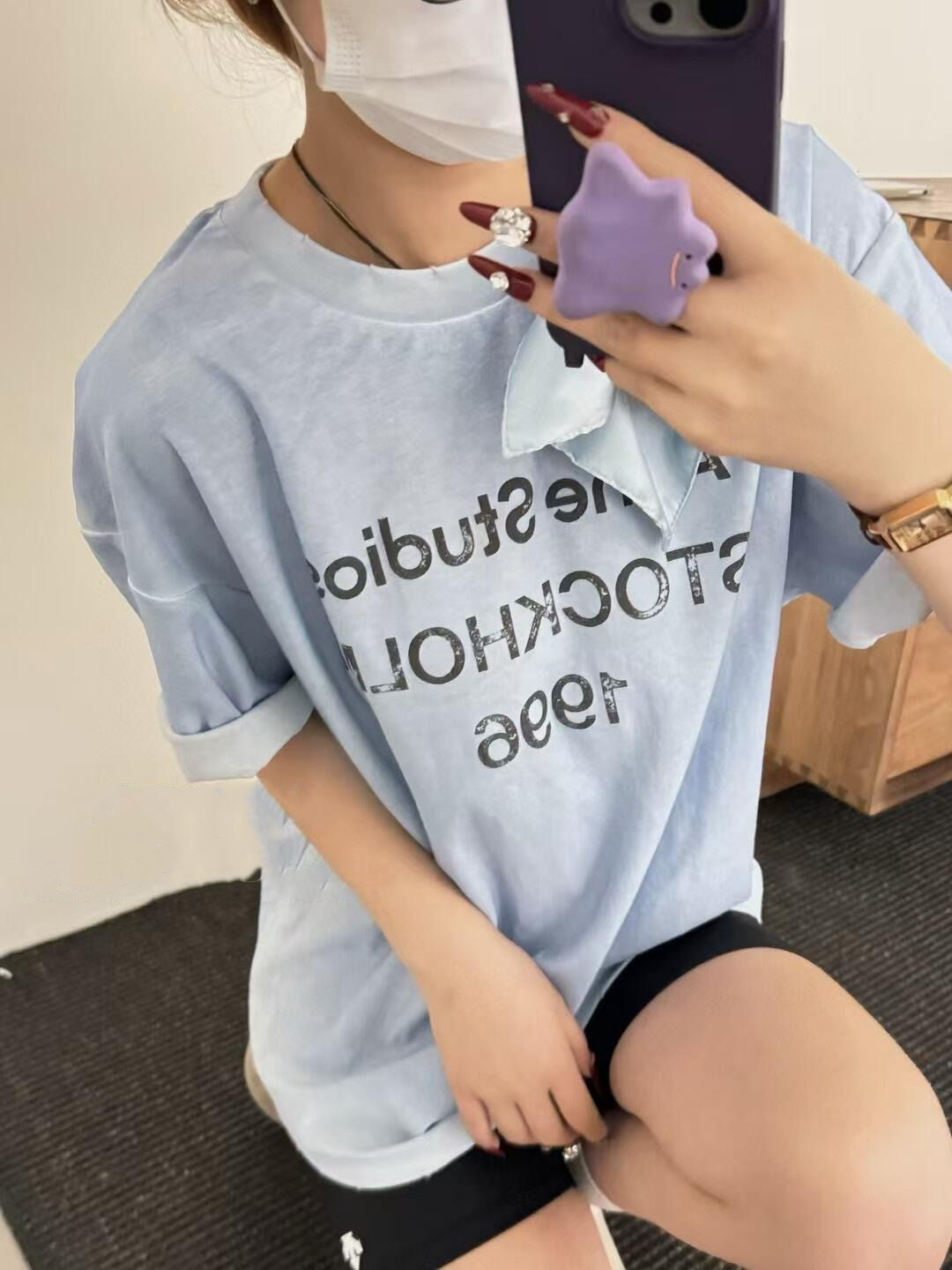 50210A，谁能拒绝治愈度满分的淡蓝色tee   一键开启元气少女的多巴胺夏日！成衣后喷色出深浅不一的混色感真的好看！妥妥的盐系少年