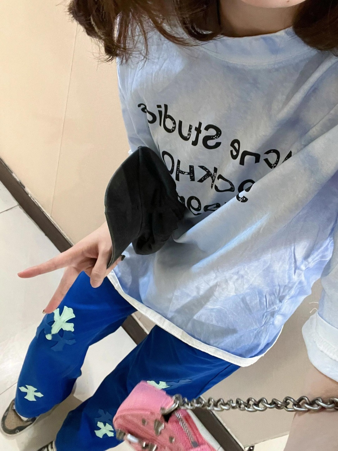 50210A，谁能拒绝治愈度满分的淡蓝色tee   一键开启元气少女的多巴胺夏日！成衣后喷色出深浅不一的混色感真的好看！妥妥的盐系少年