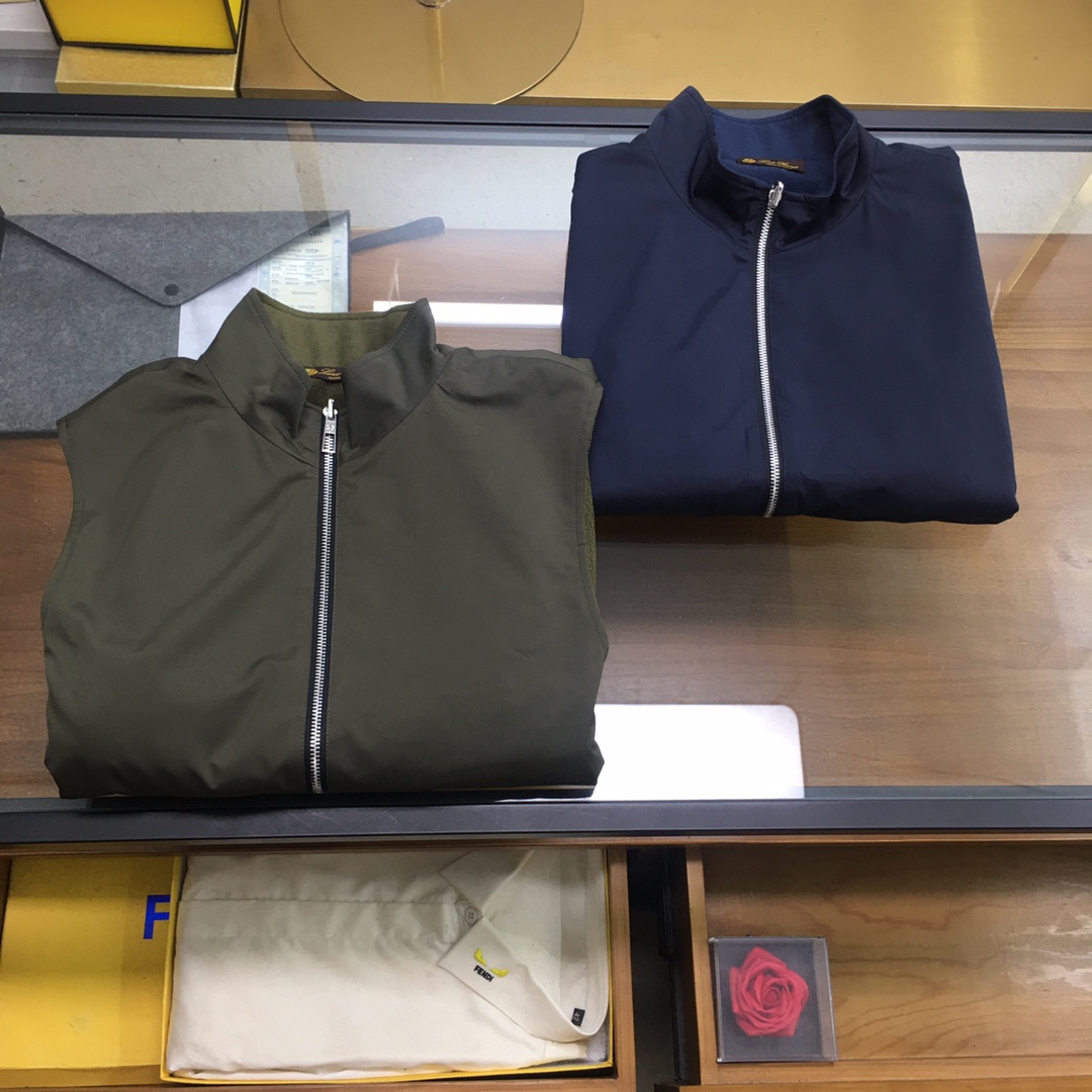 NO:126210,New double-sided vest 