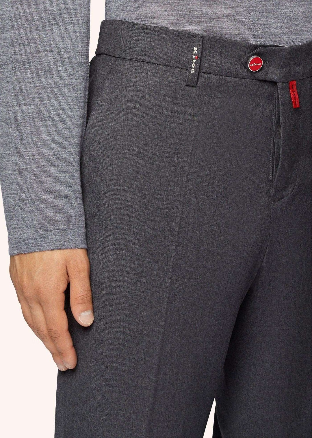 NO:132706,GW Synchronous Series 24 Autumn and Winter New Perfectionist Kiton High-end Business Trousers, Italian OEM Order, Simple and High-end Urban Temperament, Its Excellent Matching abilities are beyond doubt, Low-key and luxurious quality, Slim butt-lifting small straight-tube design, a must-have for business men!  A high-end business trousers, with minimalist trouser body shape and red metal button logo embellishment, the ultimate high-end comfortable experience. The upper body style is extremely outstanding, with extremely excellent tailoring, with a strong drooping feeling, exquisite, capable and neat, slim and three-dimensional, and the legs will also look very good. The cost-effectiveness is extremely high, the quality is excellent, and the matching performance is even more powerful. It can be said that no man can resist the temptation of this style, and no man does not want to have such a trouser item. The cut and design of the whole trouser is very unique, with minimal design style, no need to emphasize the specifications and prices. Those who are interested will peek at your taste. People who know the goods will see through your style at a glance, whether it is matched with short-sleeved shirts, suits, fashion, board shoes, leather shoes, leather boots, and casual shoes, it will be very ideal and perfect item.  The top-grade polyester fiber spandex blend fabric has the best breathability, toughness, drape and texture, and the texture is already full of texture. The drape is natural and the touch is extremely wonderful. Only this material can make this style perfect interpretation!  Size 30-36 Color Black Gray Size 30 Waist 76 Hip 100 Thigh circumference 54 Thigh circumference 105 Size 31 Waist circumference 80 Size 104 Thigh circumference 56 Size 106 Size 32 Waist circumference 84 Hip circumference 108 Thigh circumference 58 Size 107 Size 33 Waist circumference 88 Size 112 Thigh circumference 60 Size 108 Size 34 Waist circumference 92 Size 116 Thigh circumference 62 Size 108 Size 36 Waist circumference 96 Hip circumference 120 Thigh circumference 64 Size 109  Recommended sizes are 30 sizes within kilograms, 31 sizes within -135 kilograms, 32 sizes within 135-145 kilograms, 33 sizes within 145-155 kilograms, 34 sizes within 155-165 kilograms, 35 sizes within 165-175 kilograms, 36 sizes within 175-185 kilograms, 36 sizes within 135 kilograms, ,boots,shirts,T-shirts,business suit,alexander wang19860909GW同步系列 24秋冬新款完美主义者Kiton高端商务西裤,意大利代工订单,简约高级的都市气质风范,其出色的搭配能力毋庸置疑,低调奢华品质感,提臀修身小直筒设计,商务型男必备！ 一款高端商务西裤,极简的裤身造型,红色金属纽扣LOGO标识点缀,极致高档的舒适体验上身的版型极其的出众,剪裁的效果极为精良,贴身,垂感棒,精湛,干练利落,修身立体,腿型也会呈现的非常好看.性价比极高,品质超赞,搭配性能更是极强.可以说没有一个男人可以抗拒此款的诱惑,也没有一个男人不想拥有这样一款裤装单品.整款西裤的剪裁与设计都非常的别致,极简的设计风格,无需强调的规格与价位,有心的人会偷窥您的品位.识货的人一眼看穿你的格调,无论是搭配短袖,衬衫,西装,时装,板鞋,皮鞋,皮靴,休闲鞋,都会非常理想,完美的单品. 顶级聚酯纤维氨纶混纺面料,透气感,韧性以及垂感还有质感都是顶尖的,质感已经爆棚.且垂感自然,触感极度美妙,也只有这种材质,才能将此款的版型做到一个完美的诠释！尺码30-36 颜色黑色 灰色 30码 腰围76 臀围100 大腿围54 裤长105 31码腰围80 臀围104 大腿围56 裤长106 32码 腰围84 臀围108 大腿围58 裤长107 33码 腰围88 臀围112 大腿围60 裤长108 34码 腰围92 臀围116 大腿围62 裤长108 36码 腰围96 臀围120 大腿围64 裤长109 尺码推荐斤以内穿30码,-135斤穿31码,135-145斤穿32码,145-155斤穿33码,155-165斤穿34码,165-175斤穿35码,175-185斤穿36码,,boots,shirts,T-shirt,business suit,alexander wang,Men's clothing