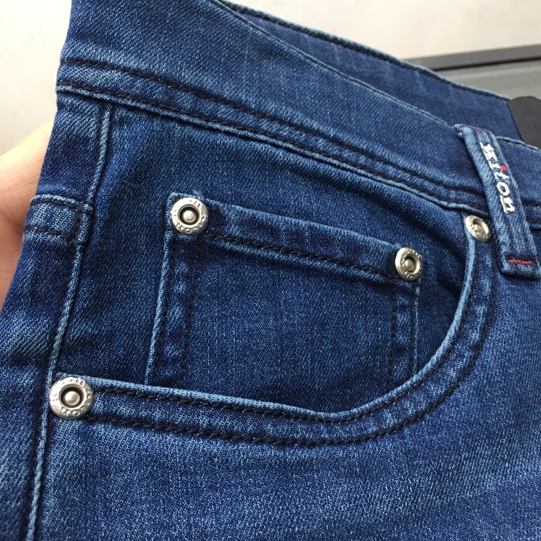 P696 Kiton.25 Men’s Jeans: Sophisticated Production, Classic Style for Autumn/Winter - 图片 5