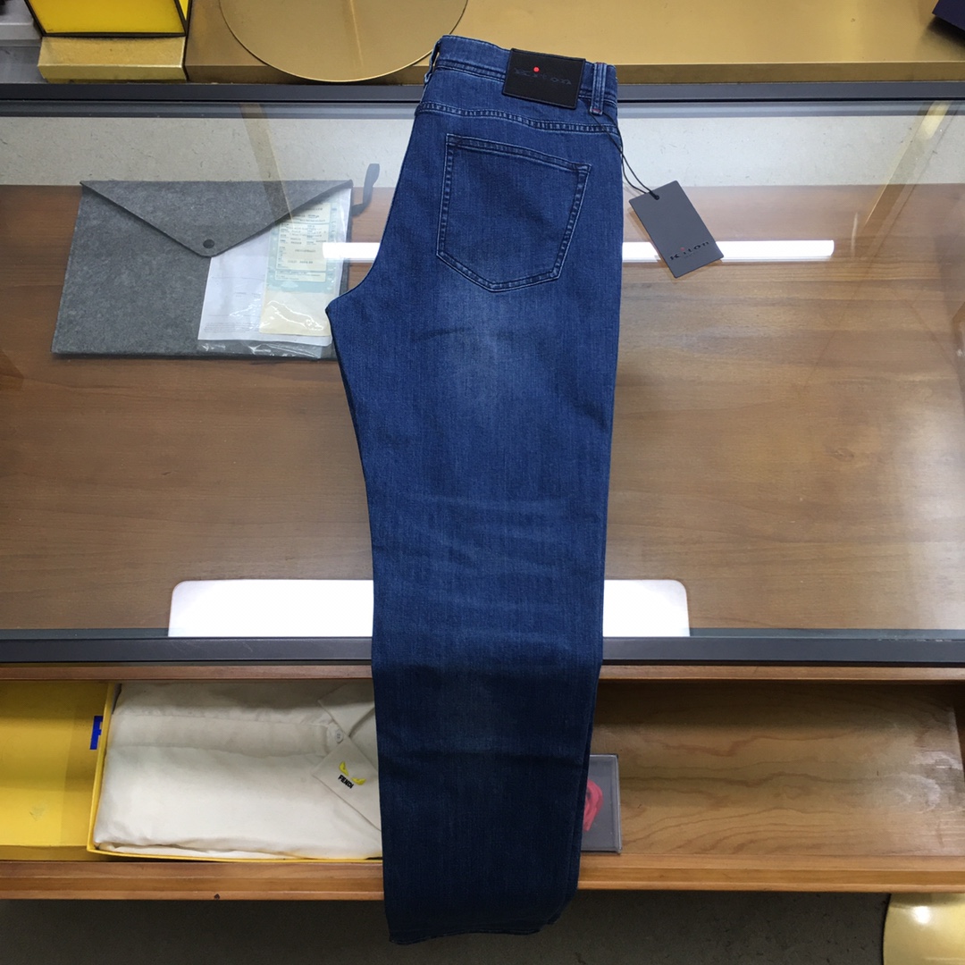P696 Kiton.25 Men’s Jeans: Sophisticated Production, Classic Style for Autumn/Winter - 图片 2