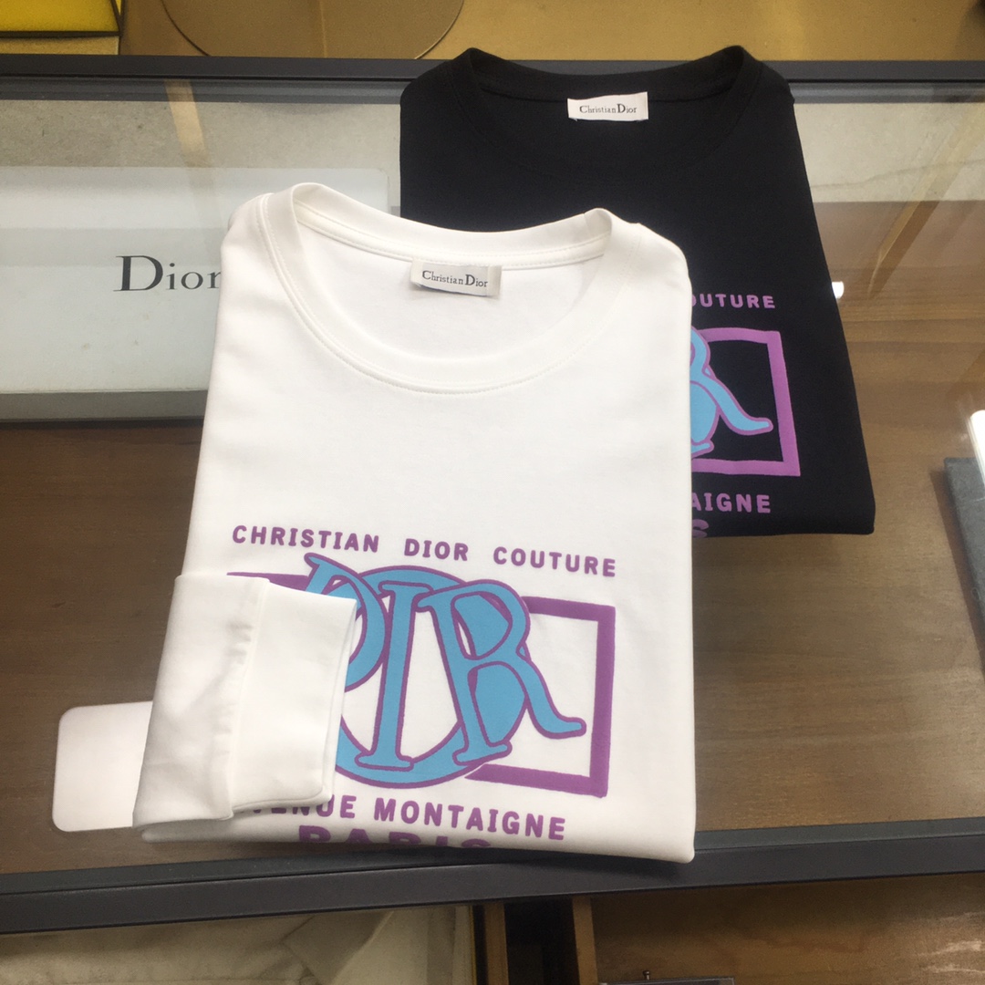 NO:119782,New product [Dio...r] 2025 season fashion long-sleeved sweatshirt high-end customized classic series, fashionable and stylish classic round neck style, simple and elegant, classic brand high-end LOGO design on the chest, adopts high-end inner lining, excellent anti-static feel, comfortable and smooth, excellent style, crisp and stylish, street sports versatile item, low-key but luxurious, a must-have counter size for men [please report height and weight if you place an order]...,,dior,hoodie,sweatshirts,alexander wang19860909新品【Dio...r】 2025季时尚长袖卫衣 高端定制经典系列,时尚有型 经典圆领款式,简单大方,胸前经典品牌高档LOGO设计 采用高档内里保暖极佳 可防静电手感舒适顺滑 ,版型超赞 挺括有型 ,街头运动百搭单品,上身低调而不失奢华,潮男必备款专柜尺码M-4XL【下单请报身高体重】..,,dior,hoodie,sweatshirts,alexander wang,Men's clothing