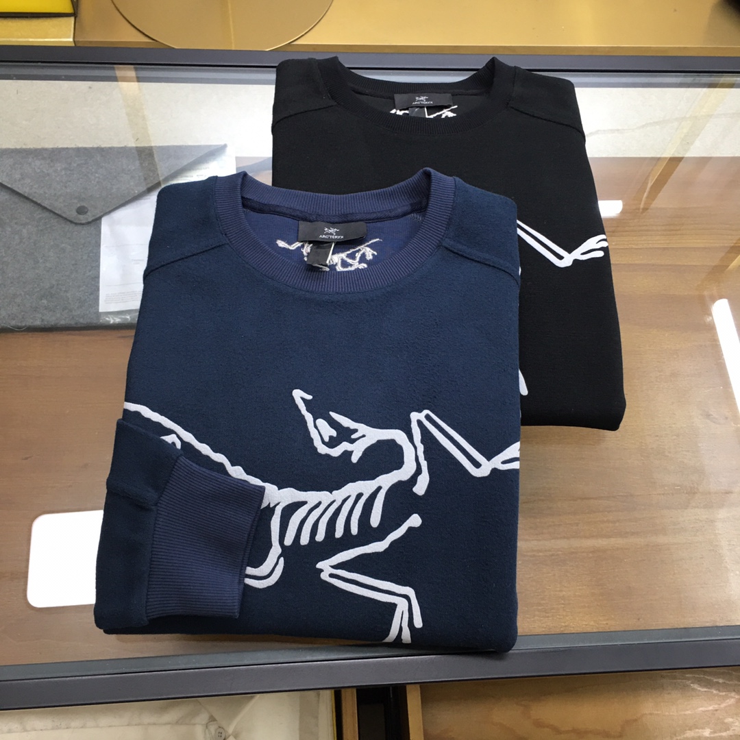 NO:119772,New product [Original] /AW Latest Outdoor Bird Fleece Series Sweatshirt Exclusive customized original self-heating integrated velvet fabric, warm and comfortable in autumn and winter, perfect fusion of style and function, the front iconic ** bird exquisite foam velvet printing and exquisite embroidery on the back, exclusive style and line craftsmanship, highlighting brand details Black, blue M-3XL,,hoodie, sweatshirts, alexander wang19860909新品【始祖】 /AW 最新户外鸟绒绒系列卫衣 独家定制原原级自发热一体绒面料,秋冬季温暖舒适,款式与功能完美融合前幅标志性**鸟精致发泡绒印花与后幅精致绣花,专属风格冚线工艺,彰显品牌细节 黑色,蓝色Ｍ-3XL,,hoodie,sweatshirts,alexander wang,Men's clothing