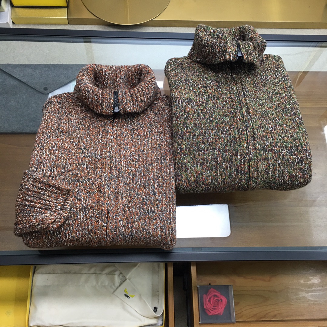 LP Bellamonte: Wool Coat-Lace Jacket with Unique Weaving Techniques