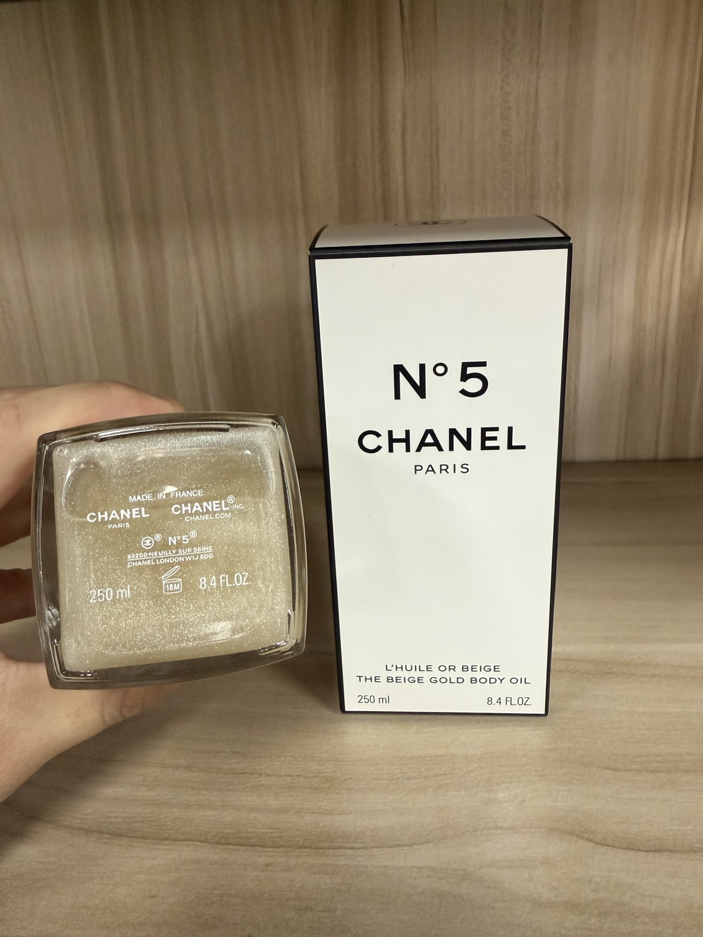 70！（下单备注：香奈儿鎏金5号油）
香奈儿鎏金5号精华油250ML
独家私模，对版盖子，进口料体