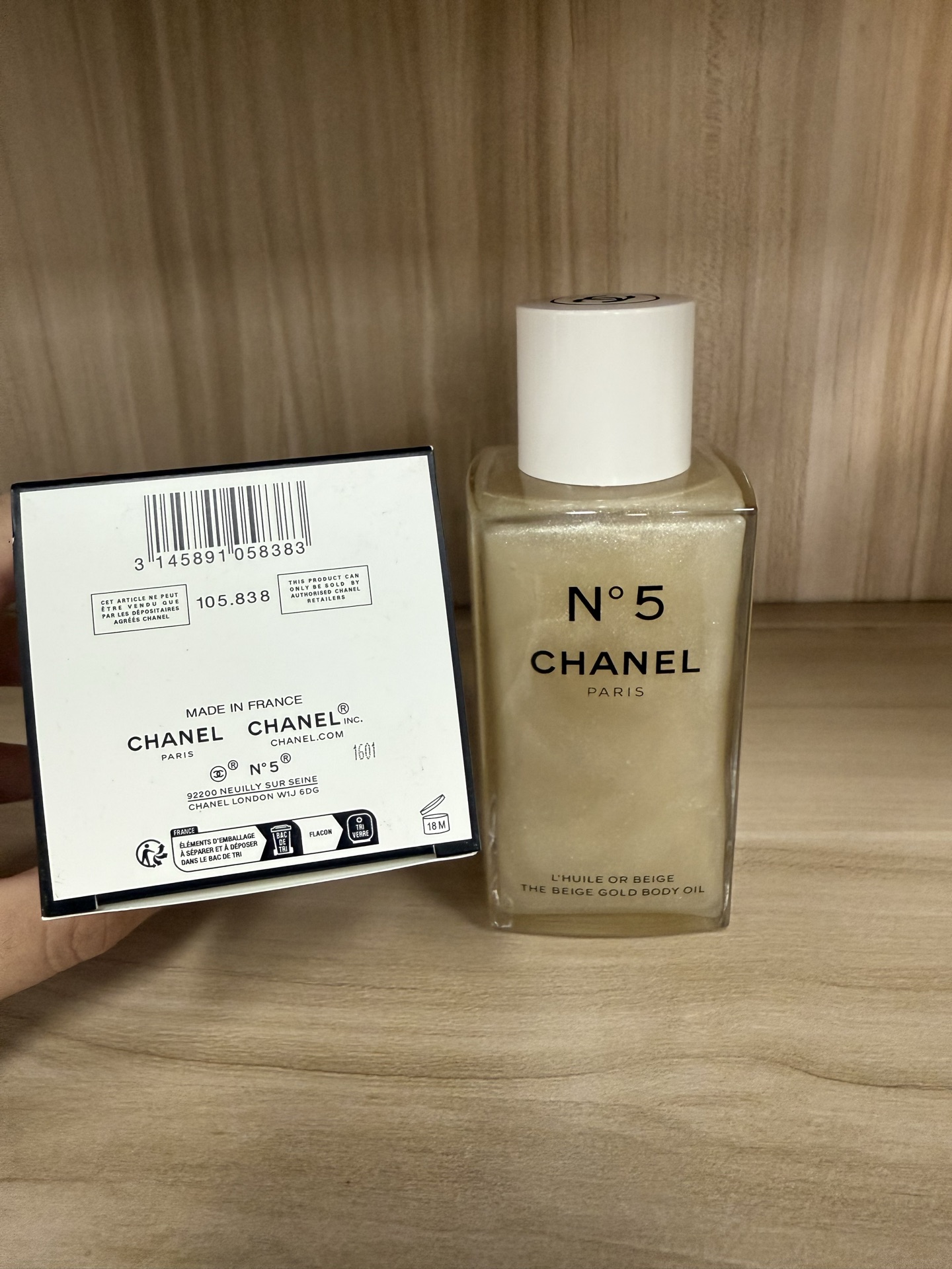 70！（下单备注：香奈儿鎏金5号油）
香奈儿鎏金5号精华油250ML
独家私模，对版盖子，进口料体