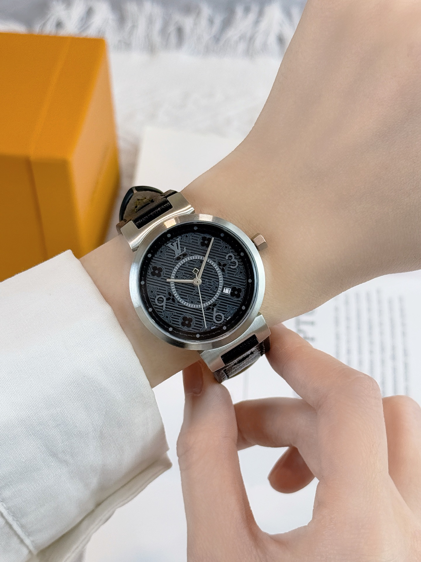 Louis Vuitton Tambour Slim Watch, 34mm Stainless Steel Case & Black Leather Strap 5 i1757491893449 603 0 6