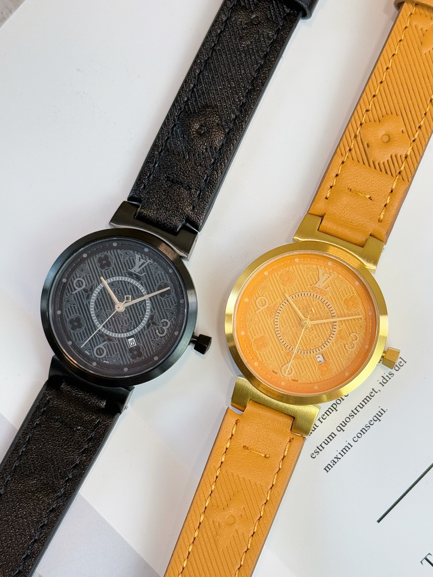 Louis Vuitton Horloge met Monogram Band - Stijlvol en Tijdloos Design