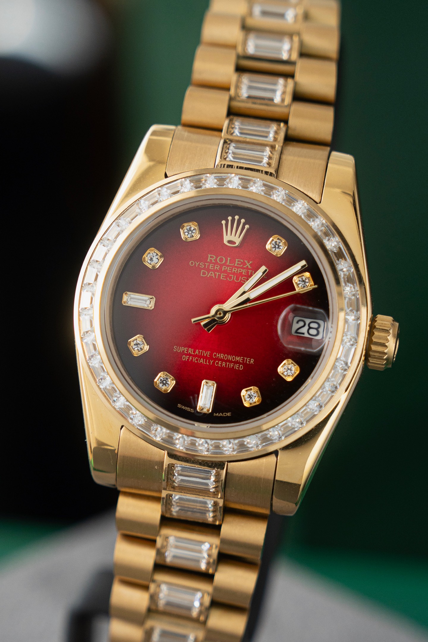 Rolex Datejust gold with red dial 31mm Women's Automatic