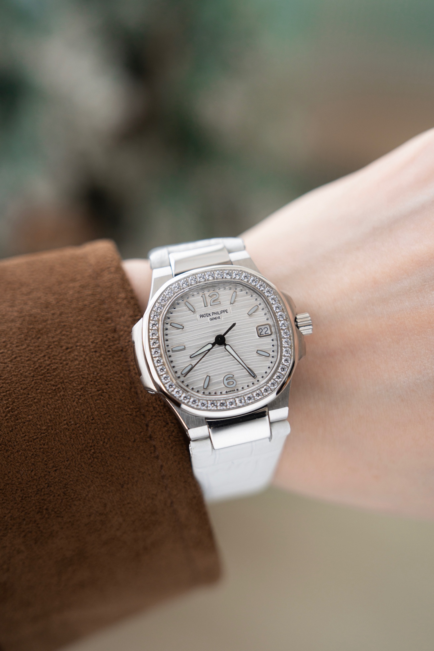 Patek Philippe Style White Leather Watches Watches Watches detail image 4 from source 765394