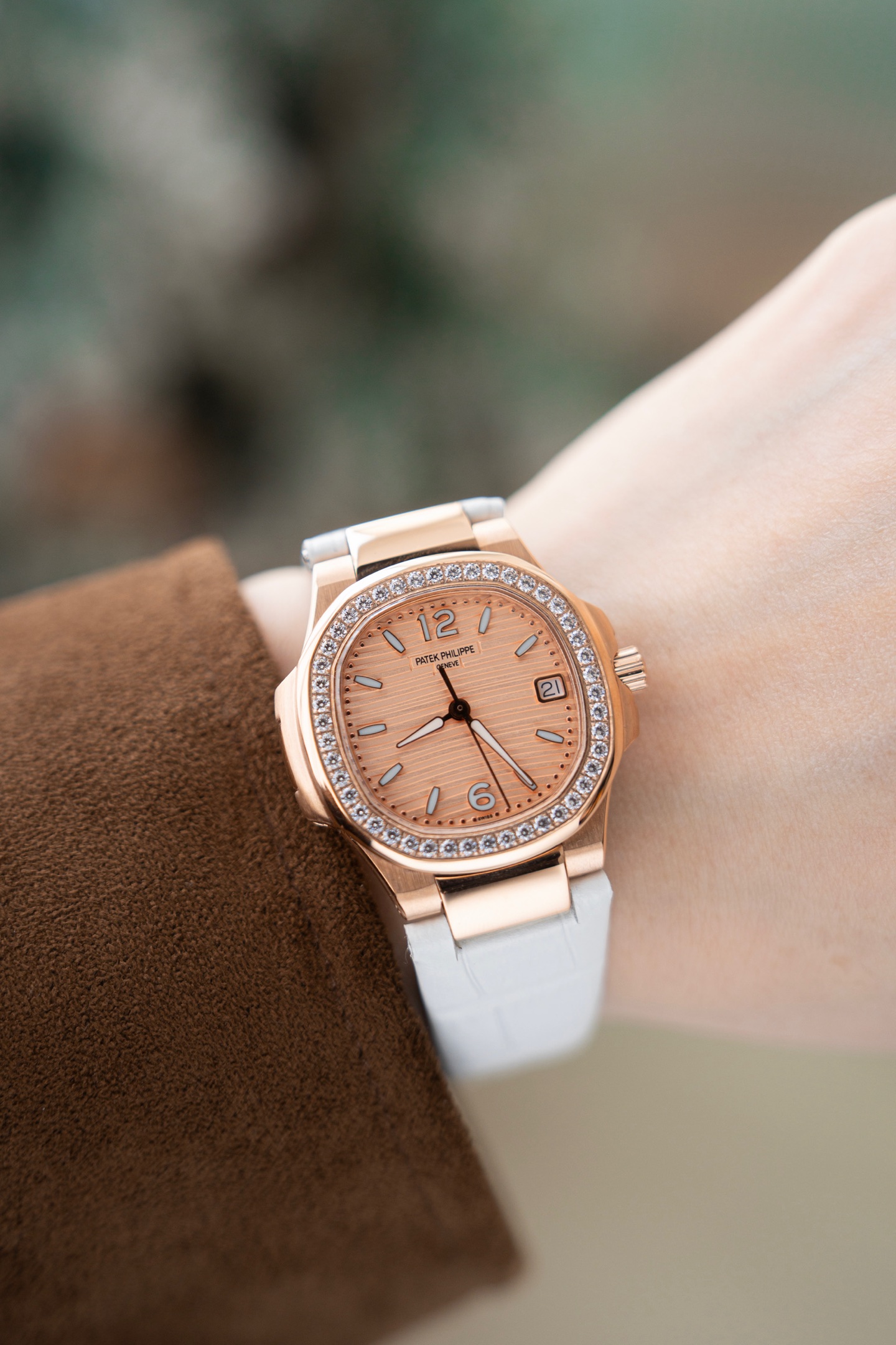 Patek Philippe Style White Leather Watches Watches Watches detail image 5 from source 765394