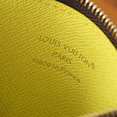 【顶级品质】M27771 黄LOUIS VUITTON Romy日本限定金色四叶草吊坠涂层帆布卡包女款柑 【顶级品质】M27771 黄LOUIS VUITTON Romy日本限定金色四叶草吊坠涂层帆布卡包女款柑