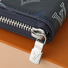 【顶级品质】M28777 深蓝为旅行增添运动优雅的单格影子皮革“Couvertère Passport” 【顶级品质】M28777 深蓝为旅行增添运动优雅的单格影子皮革“Couvertère Passport”