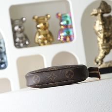 【顶级品质】 M58009 老花 本款Mini Pochette Accessoires手拿包采用柔软Monogram帆 【顶级品质】 M58009 老花 本款Mini Pochette Accessoires手拿包采用柔软Monogram帆