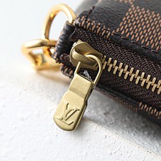 【顶级品质】 M58009 啡格 本款Mini Pochette Accessoires手拿包采用柔软Monogram帆 【顶级品质】 M58009 啡格 本款Mini Pochette Accessoires手拿包采用柔软Monogram帆