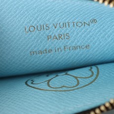 【顶级品质】M27770 蓝LOUIS VUITTON Romy日本限定金色四叶草吊坠涂层帆布卡包女款天 【顶级品质】M27770 蓝LOUIS VUITTON Romy日本限定金色四叶草吊坠涂层帆布卡包女款天