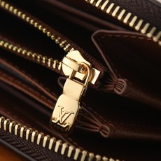 【顶级品质】M42616 棕作为路易威登代表性作品之一,此款Zippy拉链钱夹由Monogram帆布制成 【顶级品质】M42616 棕作为路易威登代表性作品之一,此款Zippy拉链钱夹由Monogram帆布制成