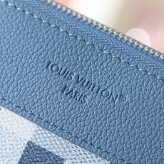 【顶级品质】M28846本款Pochete Voyage Souple手拿包采用Damoflage 涂层 【顶级品质】M28846本款Pochete Voyage Souple手拿包采用Damoflage 涂层