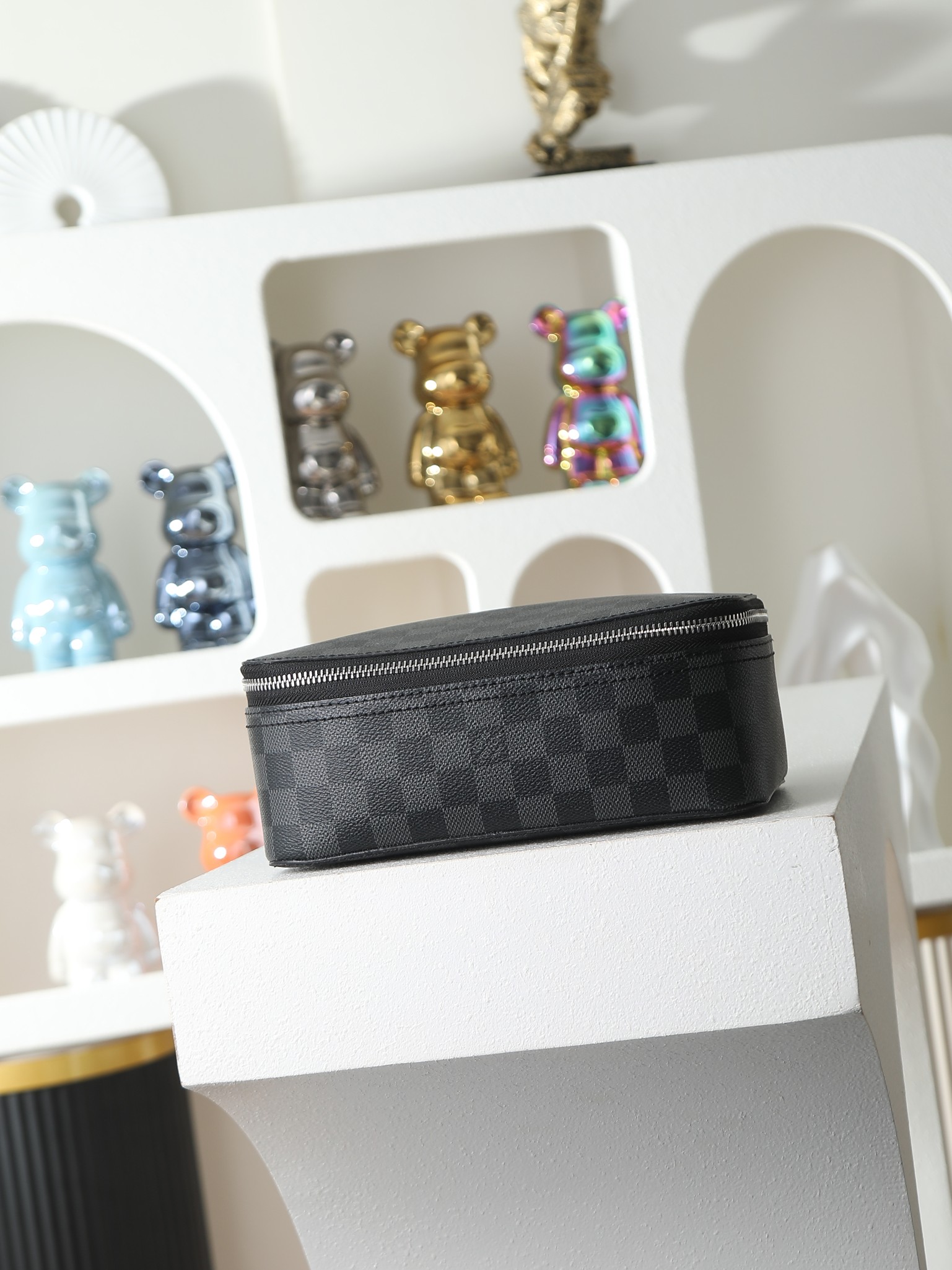 【顶级品质】M43689 黑格 中号本款Packing Cube中号收纳包为路易威登收纳艺术新作，以Mo