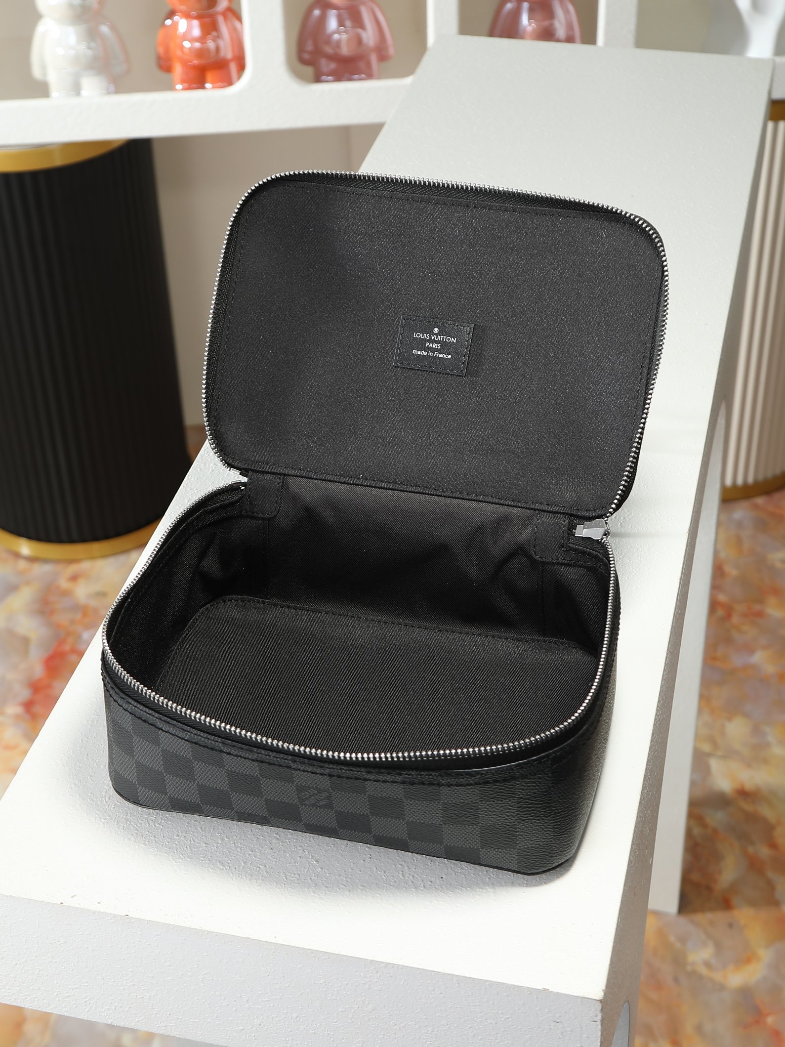 【顶级品质】M43689 黑格 中号本款Packing Cube中号收纳包为路易威登收纳艺术新作，以Mo