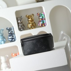 【顶级品质】M43689 黑花 中号本款Packing Cube中号收纳包为路易威登收纳艺术新作,以Mo 【顶级品质】M43689 黑花 中号本款Packing Cube中号收纳包为路易威登收纳艺术新作,以Mo