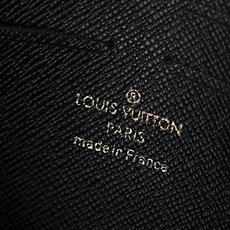 【顶级品质】M46037 老花配黑POCHE TOILETTE NM提供了一个时尚的方式来携带你的个人物 【顶级品质】M46037 老花配黑POCHE TOILETTE NM提供了一个时尚的方式来携带你的个人物