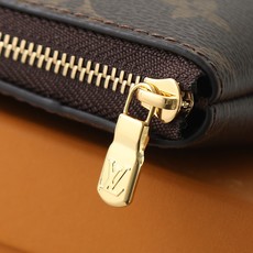 【顶级品质】M13561 大号使用新款Pochette ClesL手拿包,为重要文件找到稳妥收纳之所,邂 【顶级品质】M13561 大号使用新款Pochette ClesL手拿包,为重要文件找到稳妥收纳之所,邂