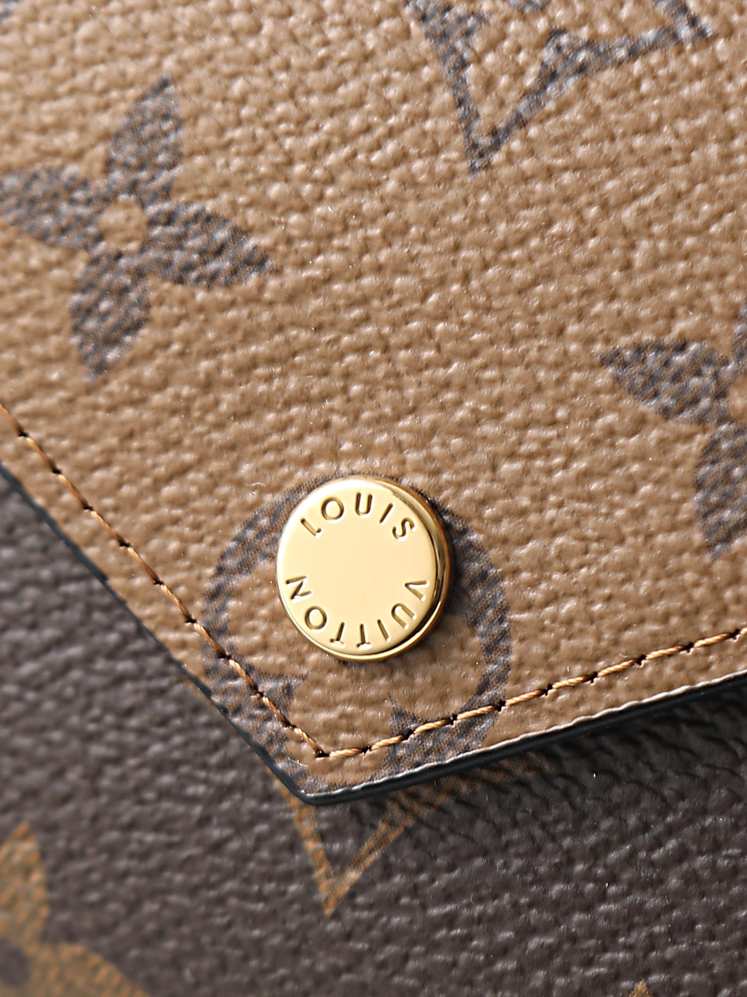 【顶级品质】M81557 拼色本款Victorine钱夹拼合Monogram和Monogram Reve