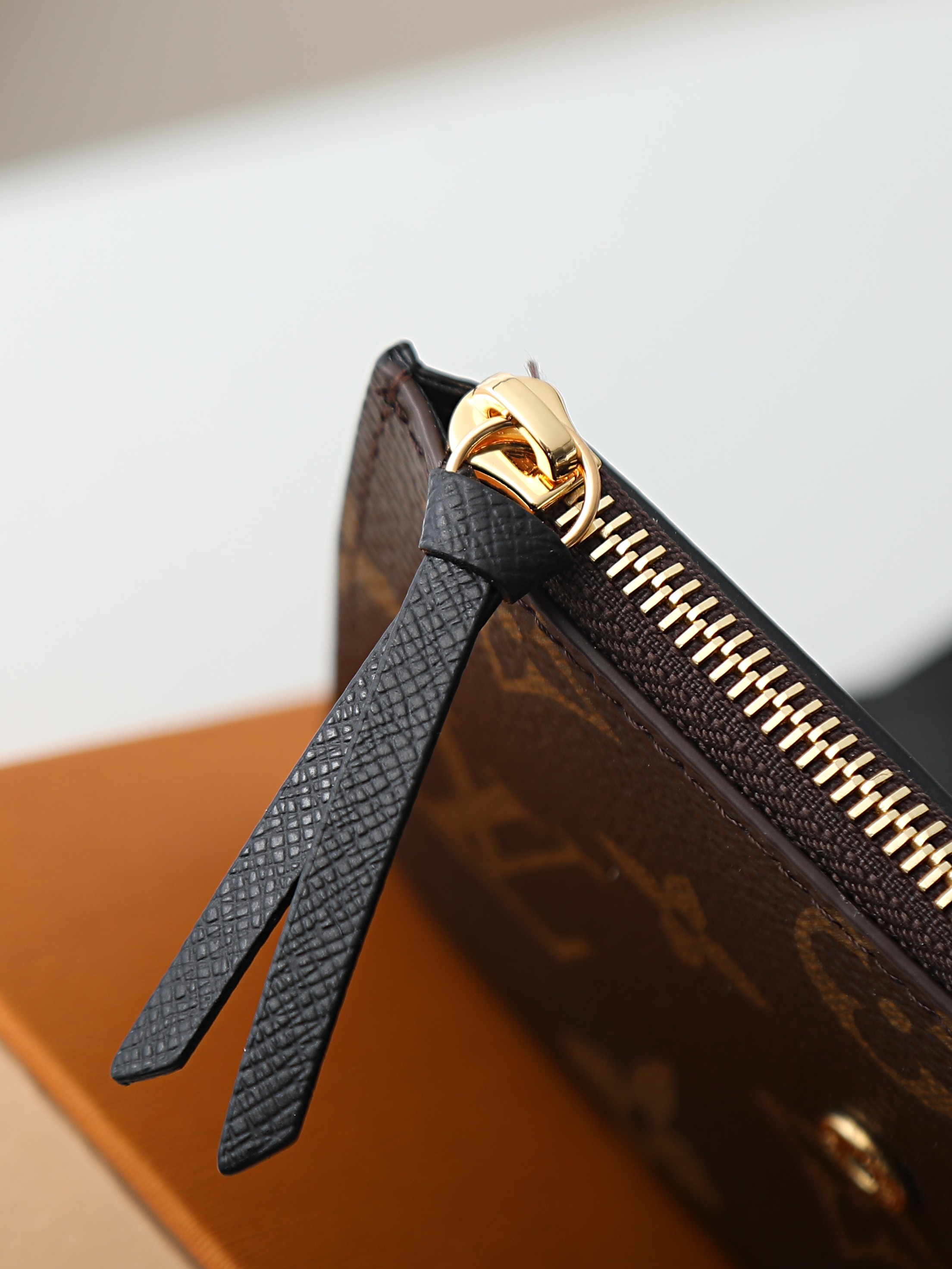 【顶级品质】M81557 拼色本款Victorine钱夹拼合Monogram和Monogram Reve