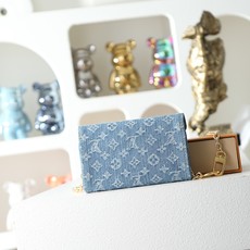 【顶级品质】M4622z 牛仔本款Pouch Metis腰带以现代设计演绎经典之作, 糅合多重功能与百搭 【顶级品质】M4622z 牛仔本款Pouch Metis腰带以现代设计演绎经典之作, 糅合多重功能与百搭