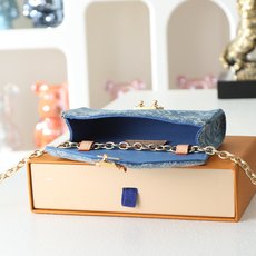 【顶级品质】M4622z 牛仔本款Pouch Metis腰带以现代设计演绎经典之作, 糅合多重功能与百搭 【顶级品质】M4622z 牛仔本款Pouch Metis腰带以现代设计演绎经典之作, 糅合多重功能与百搭
