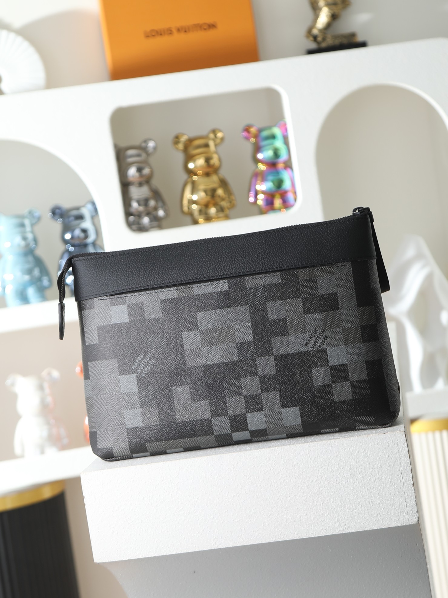 【顶级品质】M14926 马赛克本款Pochette Voyage Souple手拿包以Damoflag